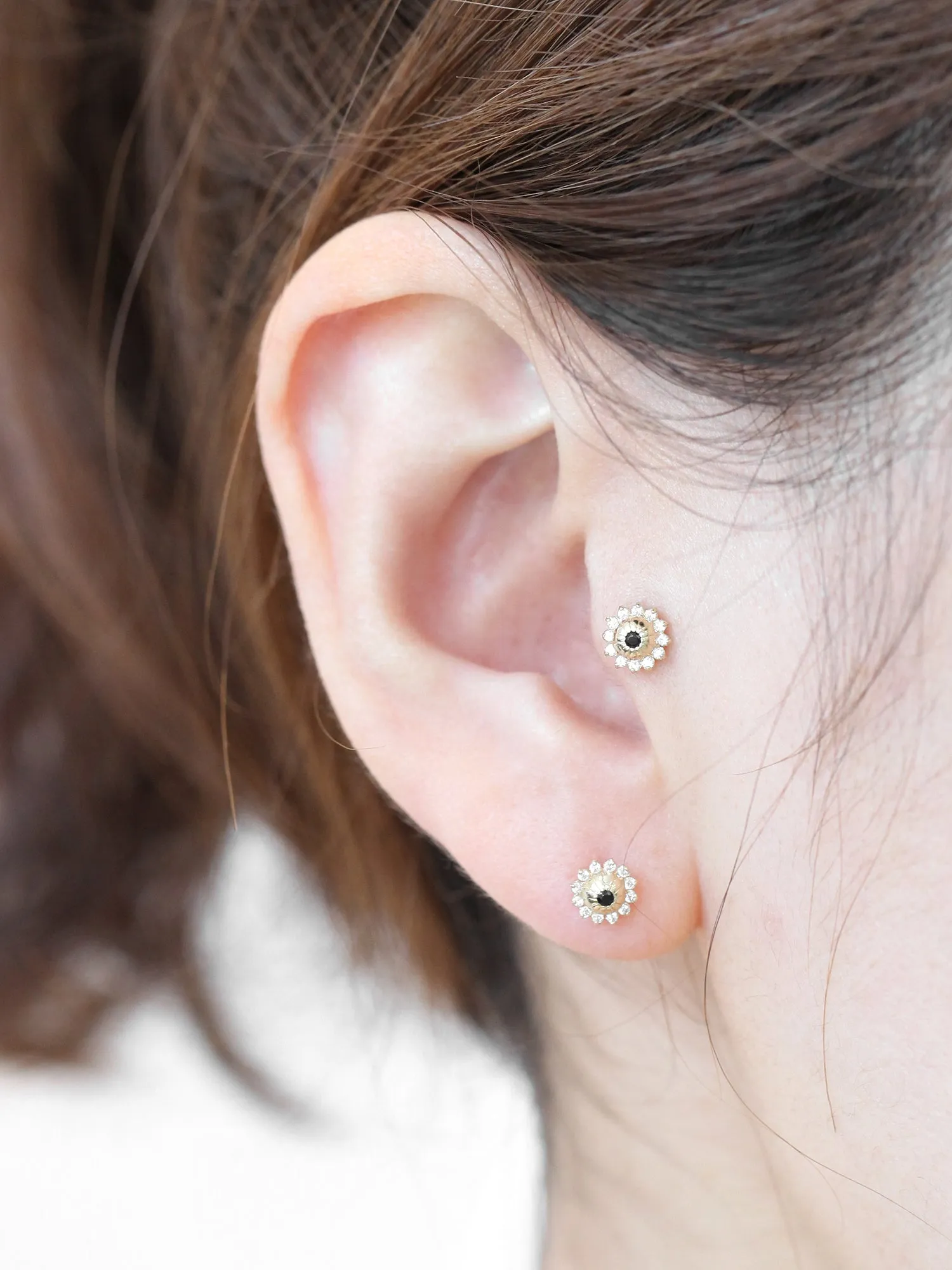 14K Solid Gold Sunflower Cz Cartilage Helix Conch Internally Threaded Flat Back Earring Labret