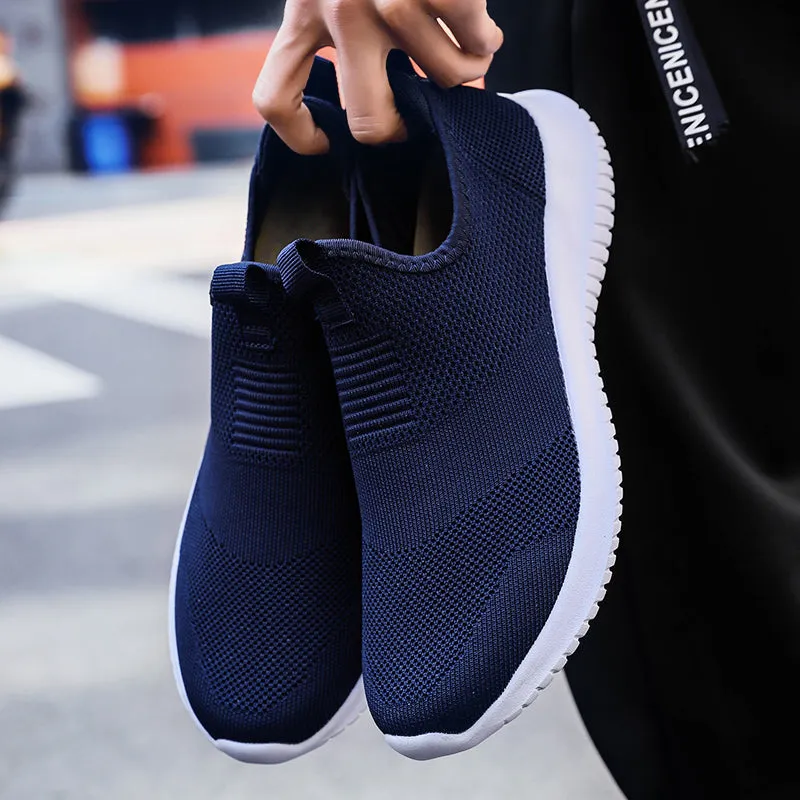 2022 Spring Men Shoes Slip On Casual Shoes Lightweight Comfortable Breathable Couple Walking Sneaker