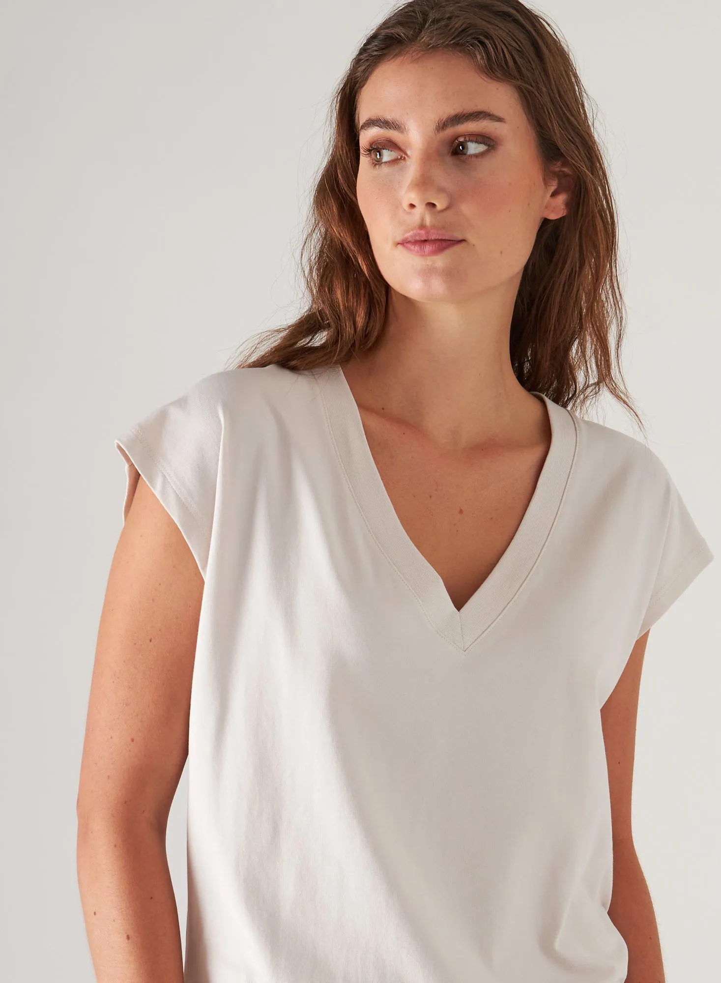 ICONIC V-NECK DOLMAN TEE (NUDE) - PATRICK ASSARAF